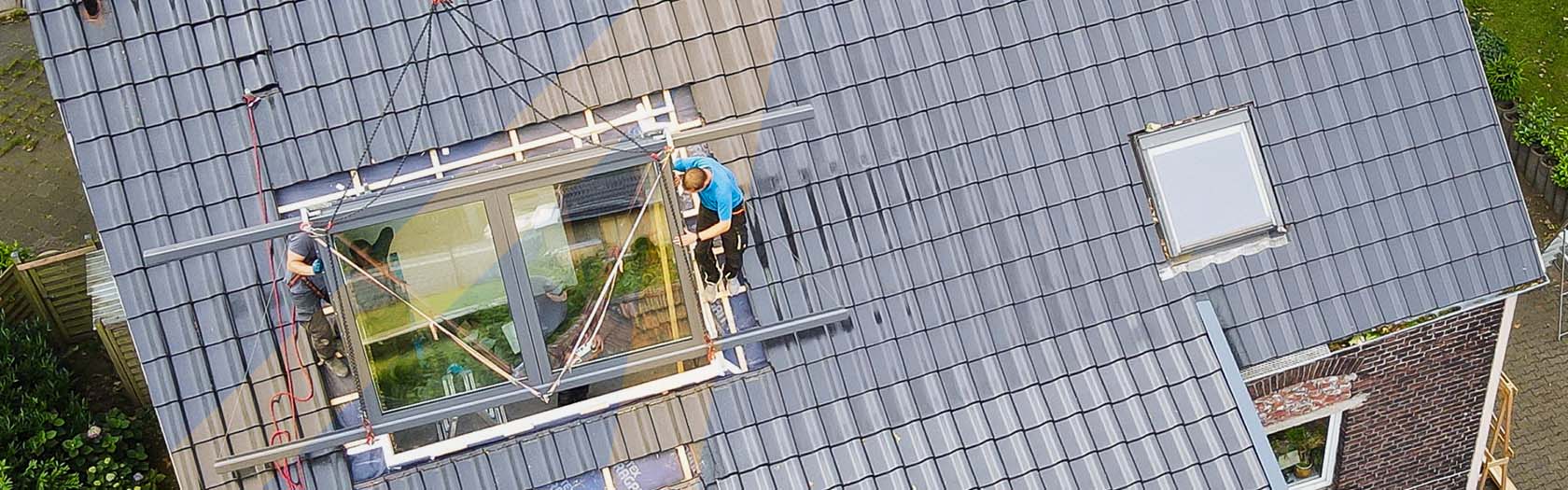 Dachspecht, Hauptbild, Einsatz eines Dachfensters, Luftaufnahme